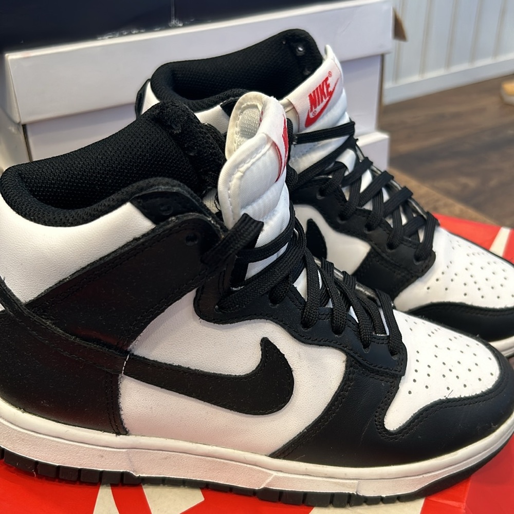 Nike Dunks - image 2